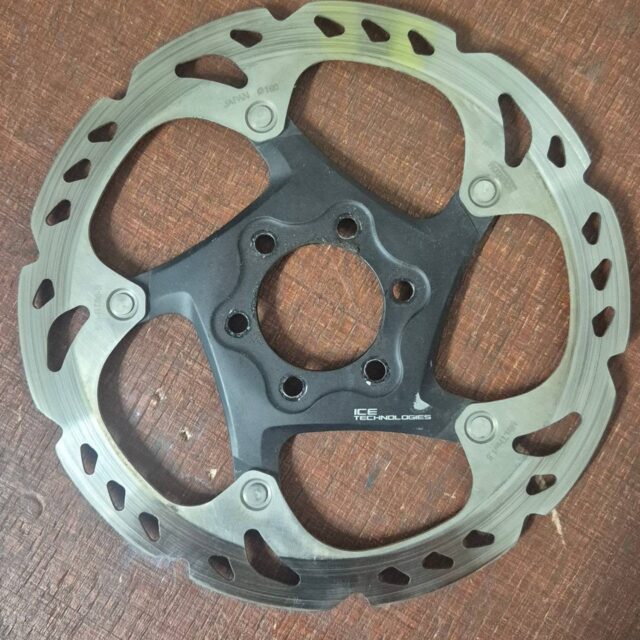 Shimano Ice Technologies 160mm
2 pièces 
CHF 20.- / pièce

Shimano Ice Technologies Freeza 160mm
CHF 20.-

VENDU
😀

VENDU 
😀

Shimano Ice Technologies Freeza 180mm
2 pièces 
CHF 20.- / pièce

Galfer Waves 180mm
CHF 20.-